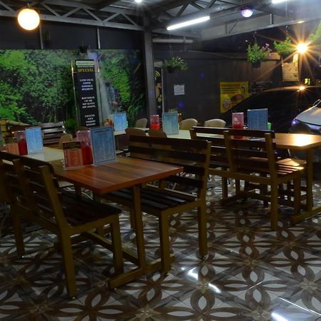 Guest House Salon Fora Gegerkalong Setiabudhi Bandung Eksteriør bilde